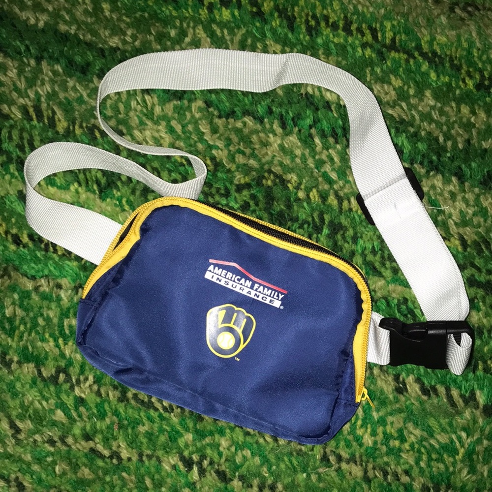 Milwaukee Brewers American Family Insurance Navy Belt Bag Fanny Pack Blue Yellow